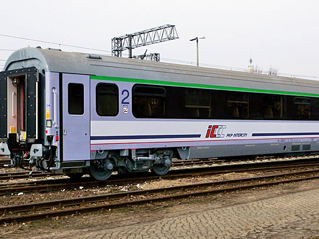 H. Cegielski – Fabryka Pojazdów Szynowych zakończyła modernizację wagonów dla PKP Intercity