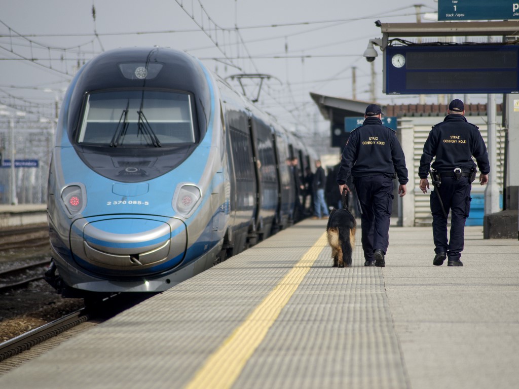 W weekend zmieniamy czas. Jak kursować będą pociągi PKP Intercity?