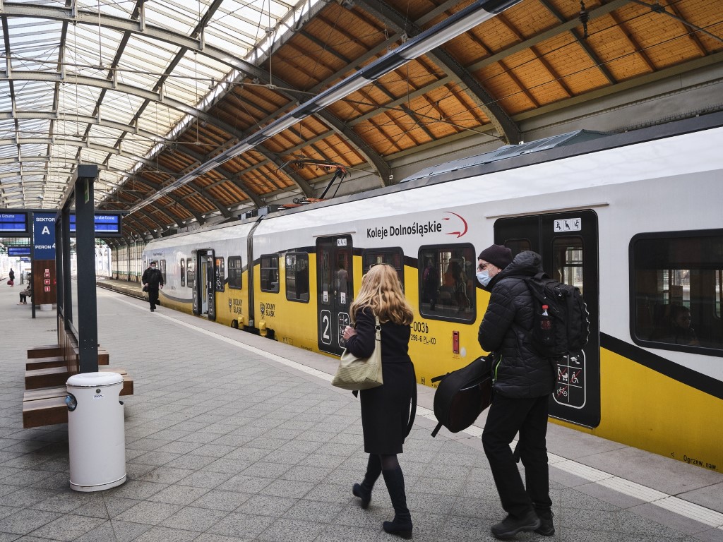 Koleje Dolnośląskie chcą honorować UrbanCard