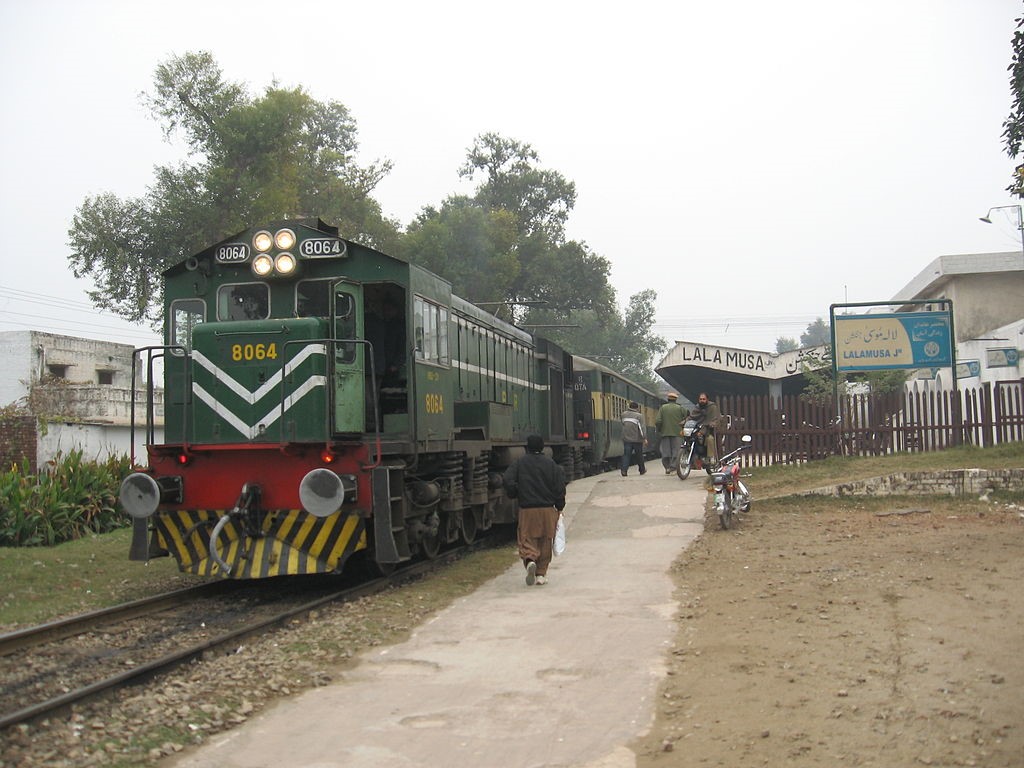 Pakistan odnotowuje przychody na kolei w wysokości 1,13 mld USD