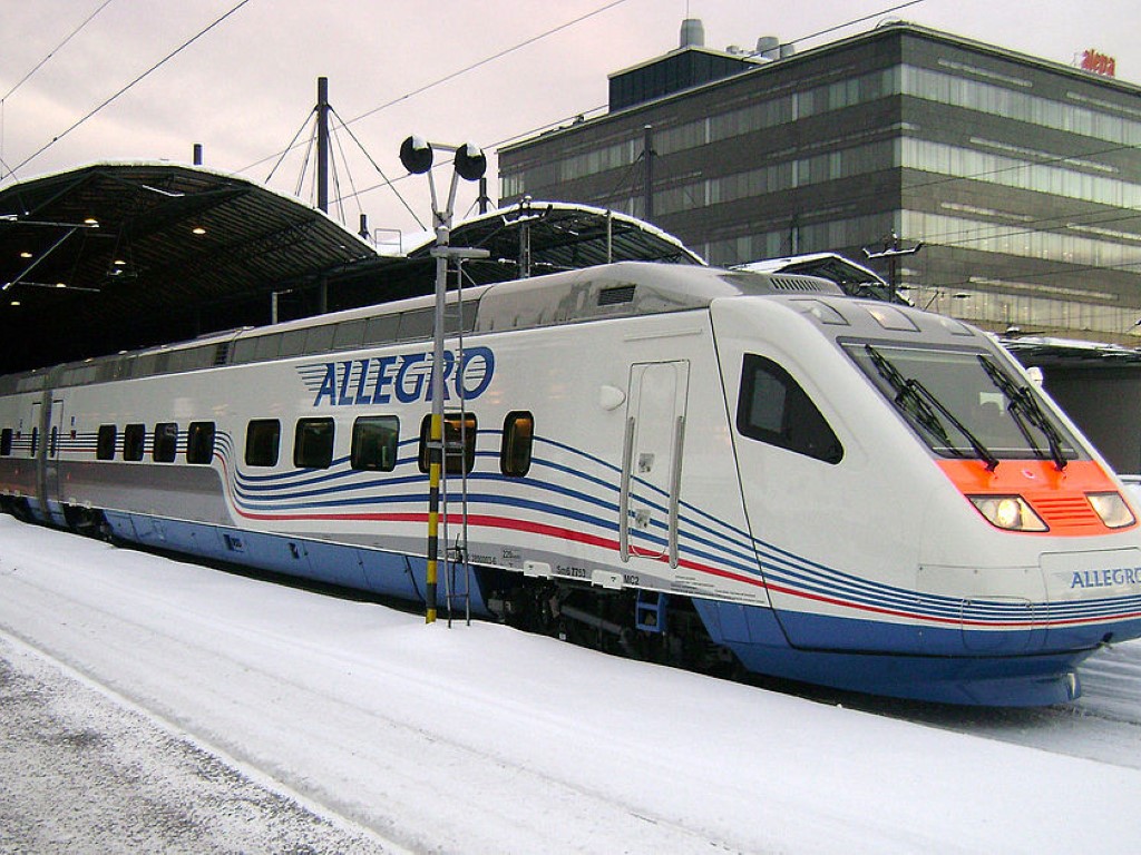 VR podaje, że od czasu ataku Rosji w Ukrainie około 700 pasażerów dziennie podróżowało pociągami do Finlandii.