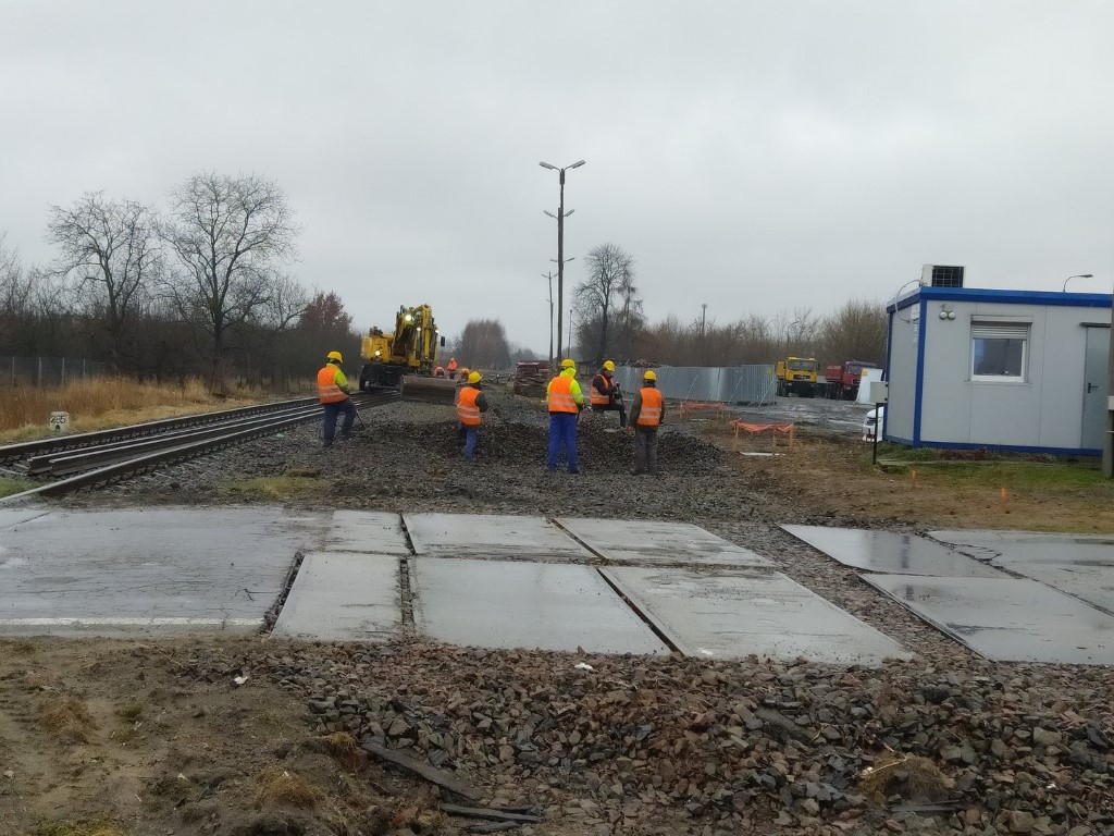 Prace na linii kolejowej nr 25 - Mielec - Padew w Chorzelowie (fot. Dorota Szalacha / PKP PLK)