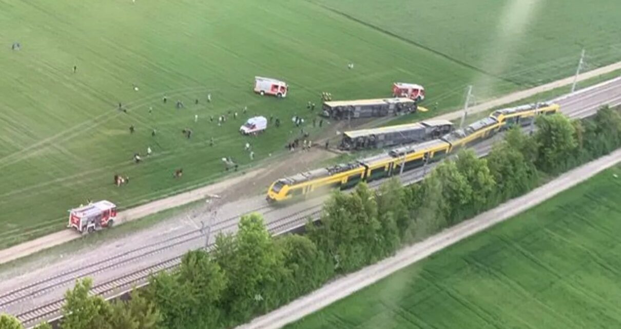 Katastrofa kolejowa pod Wiedniem (fot. ÖAMTC / Twitter)