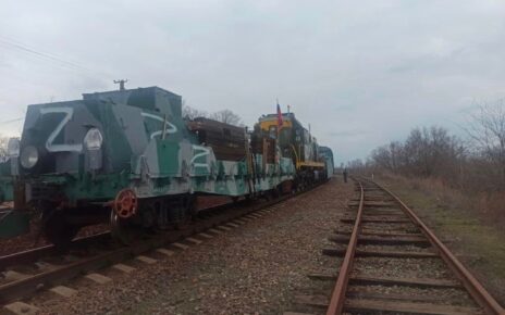 Rosyjski pancerny pociąg (fot. Anton Gerashchenko / Twitter)