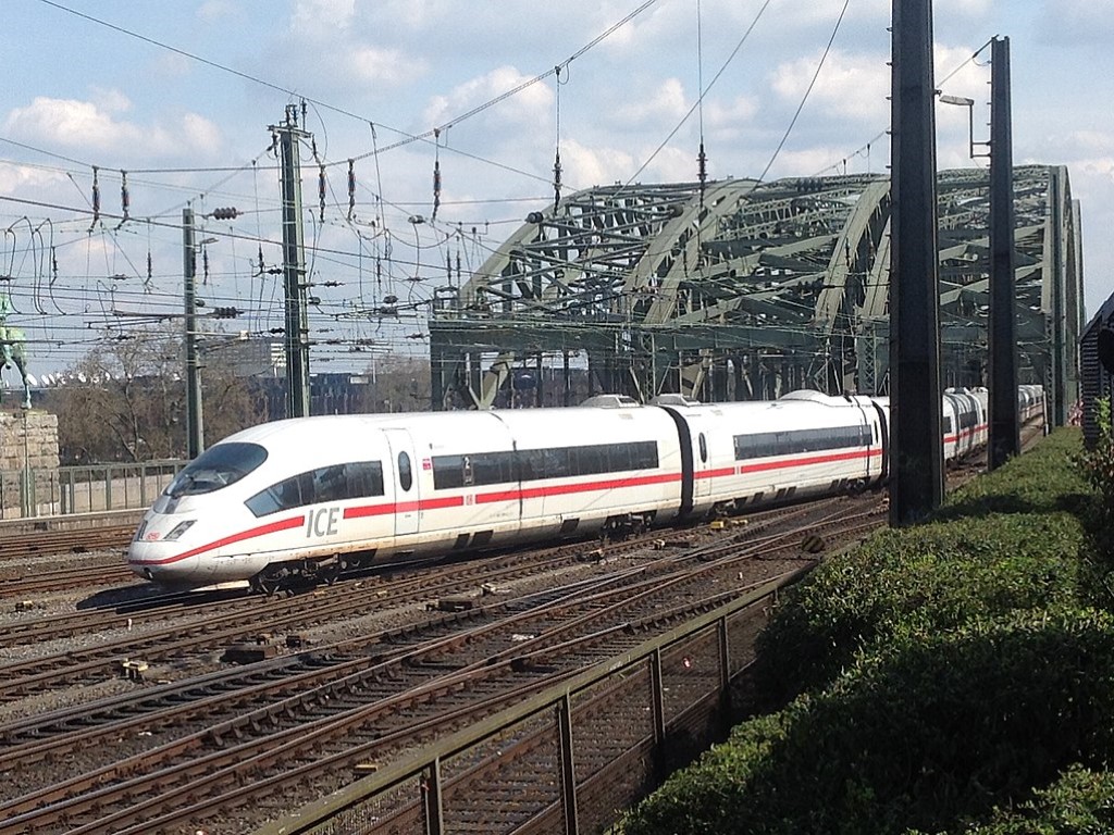 Kolej jest kobietą! Deutsche Bahn wprowadza „kobiece” ICE