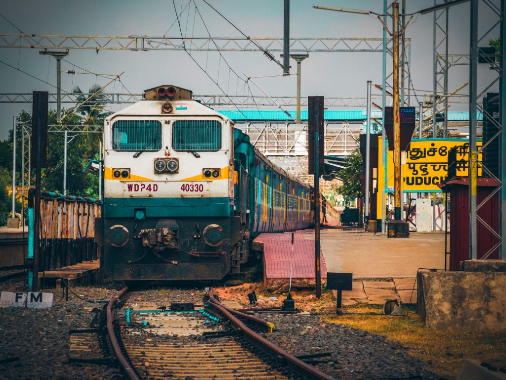 Koleje Indyjskie (fot. unsplash.com)