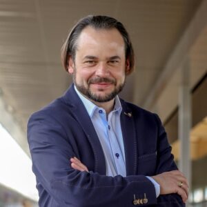 Dr Jakub Majewski, Prezes Fundacji ProKolej