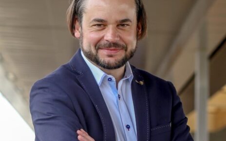 Dr Jakub Majewski, Prezes Fundacji ProKolej