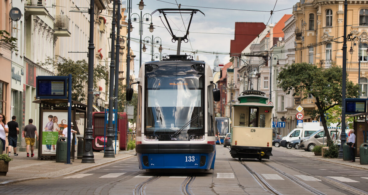 Bydgoski tramwaj SWING, wyprodukowany przez PESA Bydgoszcz.
