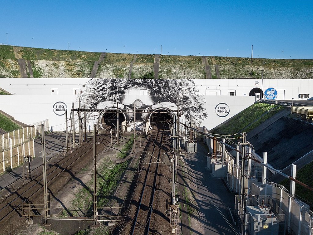 Tunel pod Kanałem La Manche (Fot. By Getlink - Own work, CC BY-SA 4.0, https://commons.wikimedia.org/w/index.php?curid=91806279)