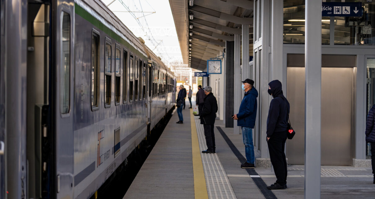 Urząd Transportu Kolejowego przedstawił dane dot. punktualności pociągów w II kwartale roku (fot. Szymon Grochowski / PKP PLK)