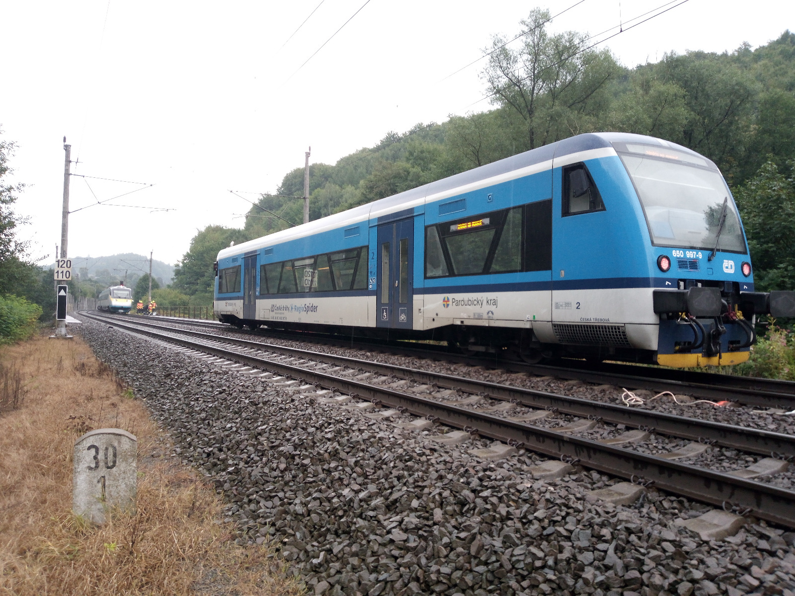 Pociągi zatrzymały się 57,5 metra od siebie (fot. www.dicr.cz)