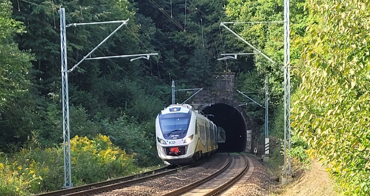 Tunel w pobliżu Trzcińska (fot. Mirosław Siemieniec / PKP PLK)