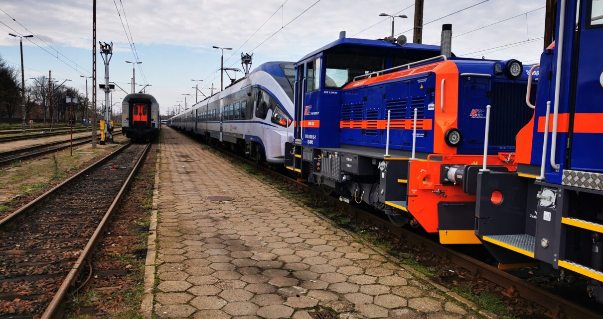 Lokomotywa manewrowa od CZ Loko (fot. PKP Intercity)