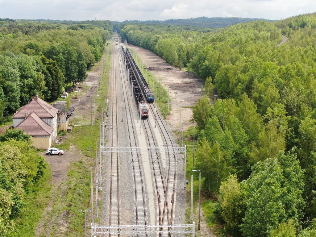 Linia kolejowa nr 142 w Katowicach Kostuchnie (fot. Adam Roik / PKP PLK)