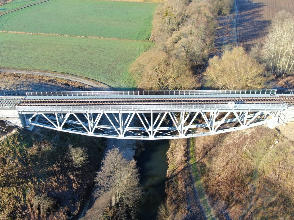 Most kolejowy w Niestępowie (fot. Szymon Danielek / PKP PLK)