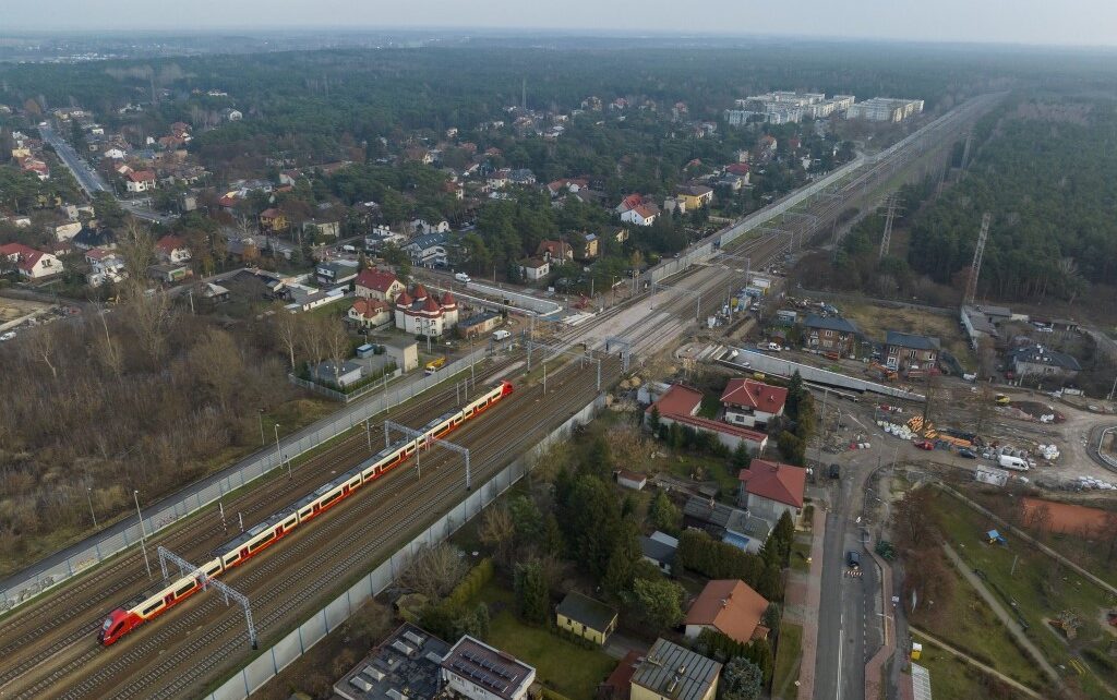 Budowa tunelu w Legionowie - widok z lotu ptaka (fot. Łukasz Bryłowski / PKP PLK)