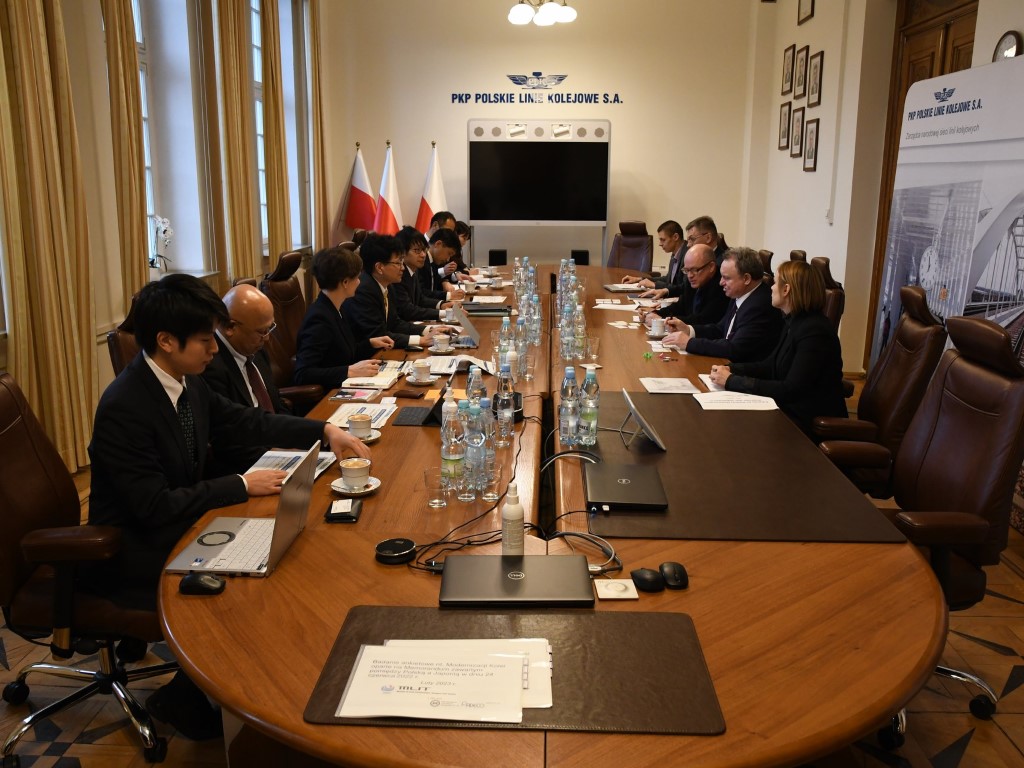 Przedstawiciele PKP PLK oraz japońskich kolei na spotkaniu w Centrali Spółki (fot. Karol Jakubowski / PKP PLK)