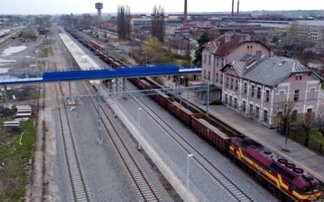Nowy peron w Ostrowcu Świętokrzyskim (fot. Piotr Hamarnik / PKP PLK)