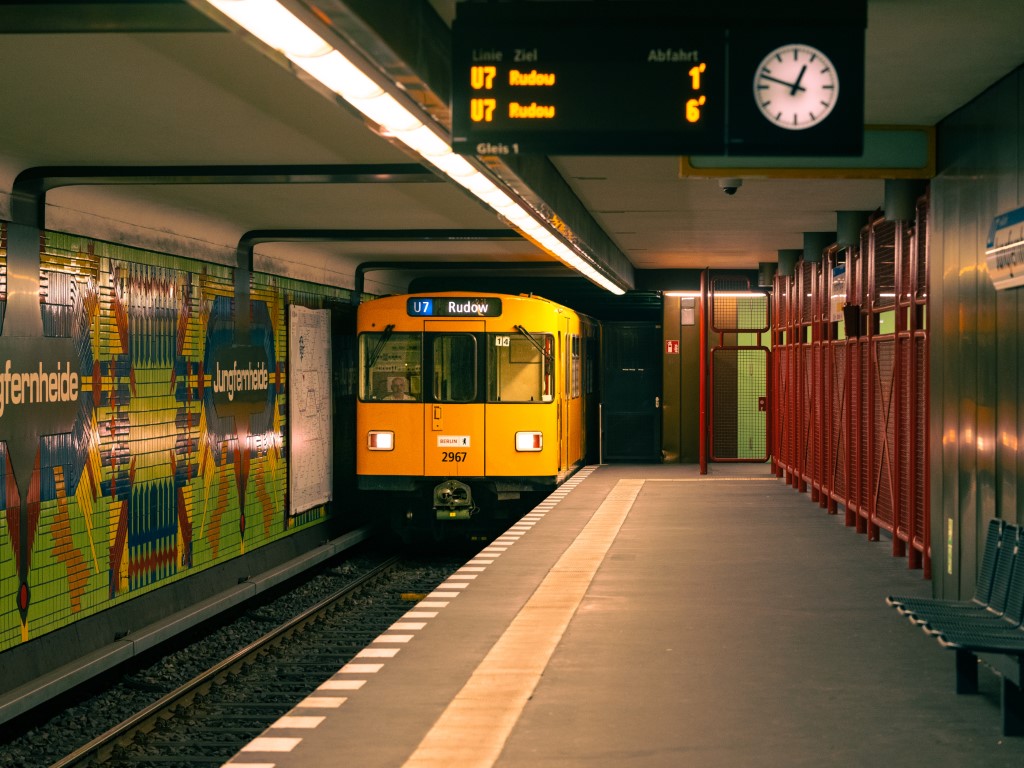 Bilet za 49 euro miesięcznie obowiązuje w berlińskim metrze, w autobusach, tramwajach i wybranych pociągach.