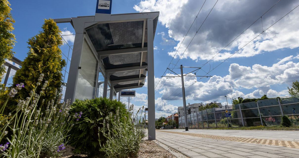 Przystanek tramwajowy na nowej linii, łączącej centrum Torunia z osiedlem JAR (fot. MZK Toruń)