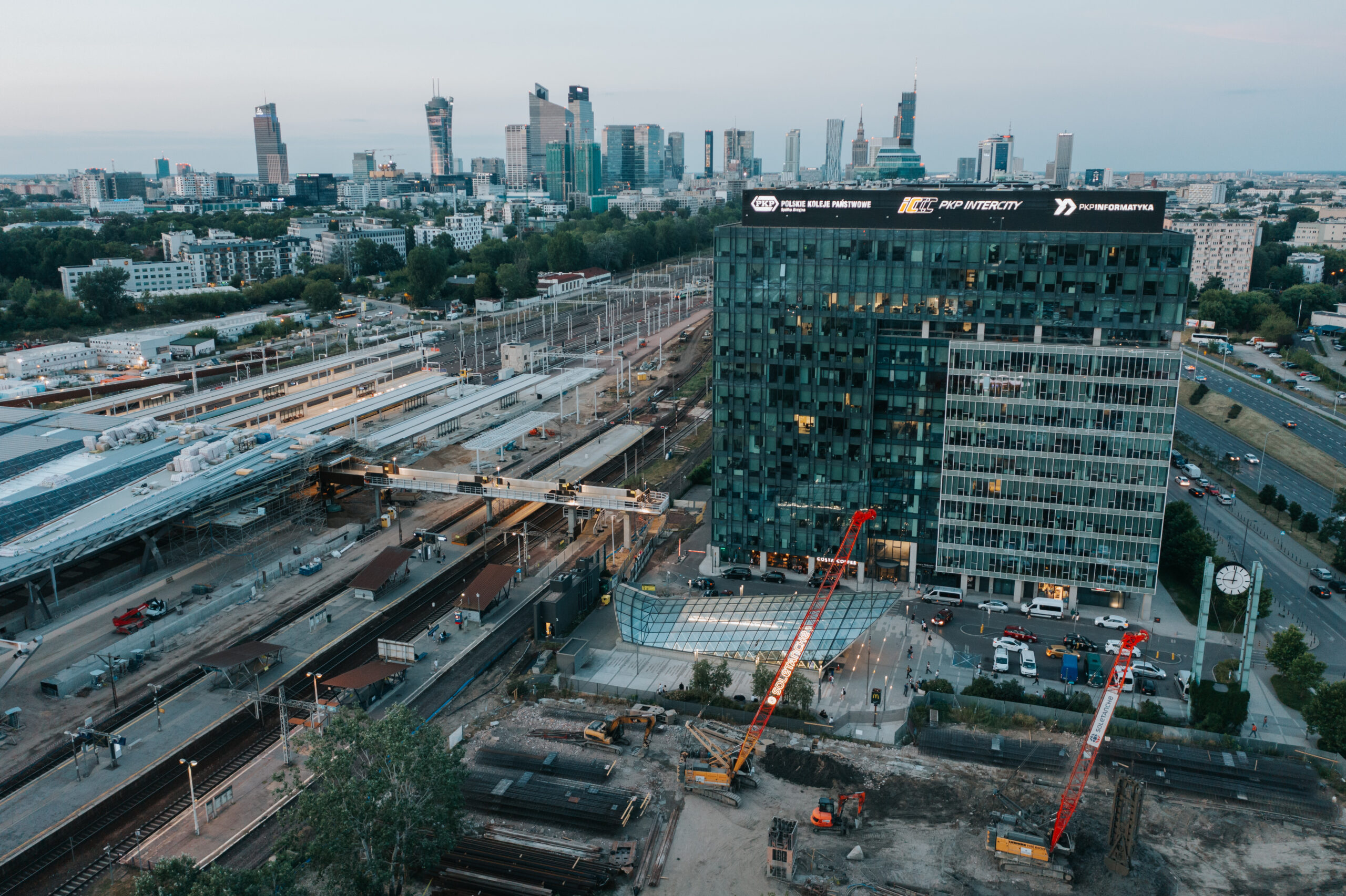 Warszawa Zachodnia: Prace fundamentowe ruszyły miesiąc szybciej [ZDJĘCIA]