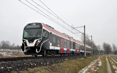 Pociąg Warszawskiej Kolei Dojazdowej (WKD)