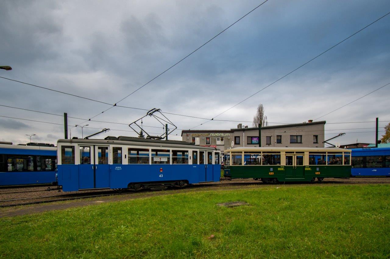 MPK Kraków wyremontowało historyczny wagon S2D dla Poznania