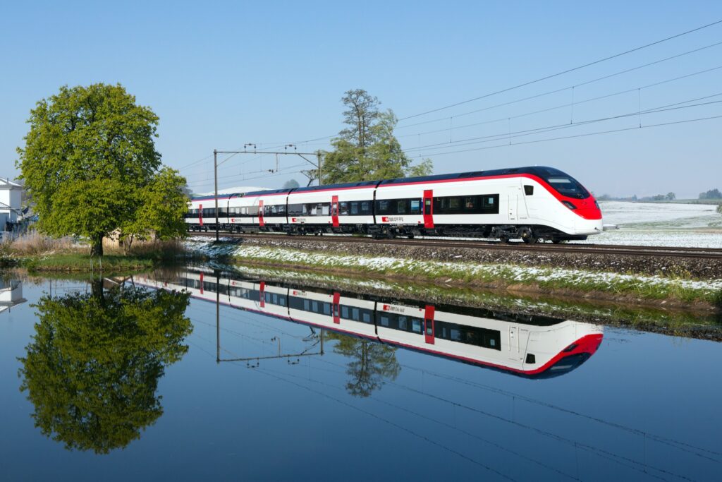 Stadler wyprodukuje dla SBB pięć kolejnych pociągów Giruno.