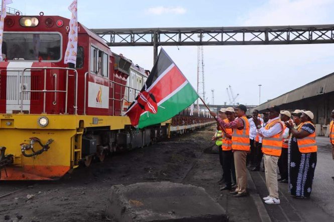 Kenia zamawia 430 wagonów towarowych z Chin