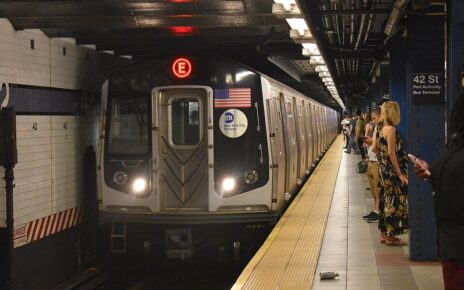 Atak w nowojorskim metrze. Policja szuka sprawcy (MTAEnthusiast10 - Own work)