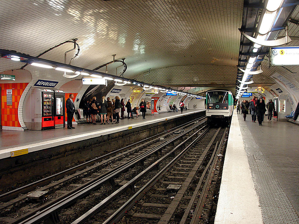 Bilety na paryskie metro zdrożeją. Wzrośnie także koszt podróży autobusem (fot. Clicsouris /  Wikimedia Commons))