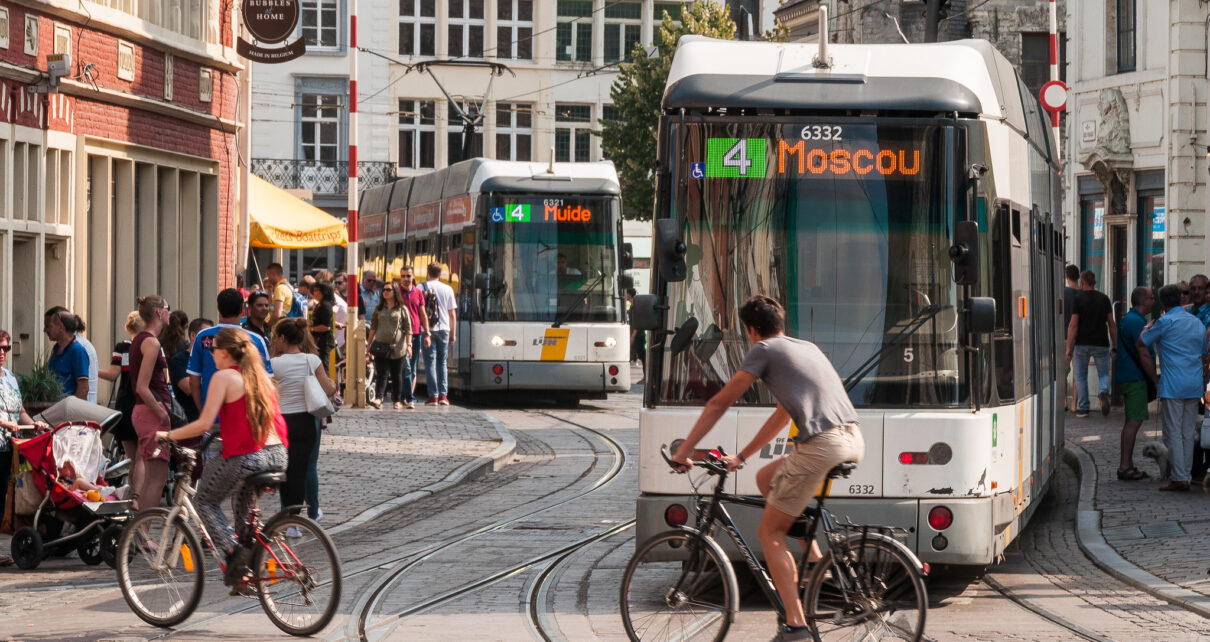 Testy z udziałem rowerzystów przeprowadzone zostały zarówno na terenie zajezdni tramwajowej, jak i w obszarze miejskim.