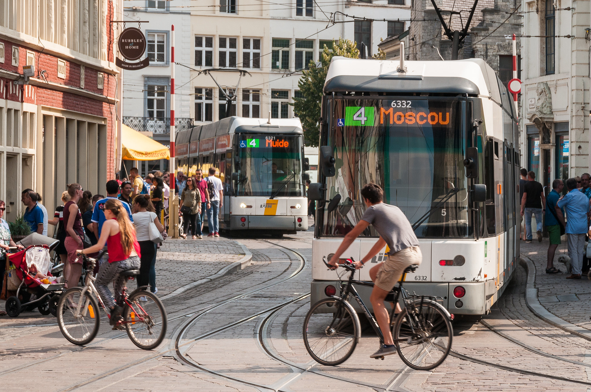 Testy z udziałem rowerzystów przeprowadzone zostały zarówno na terenie zajezdni tramwajowej, jak i w obszarze miejskim. 