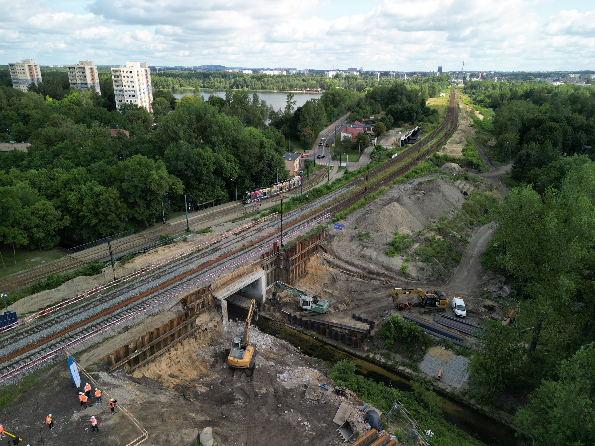 Katowice: PKP PLK prowadzą inwestycje kolejowe na terenie miasta.