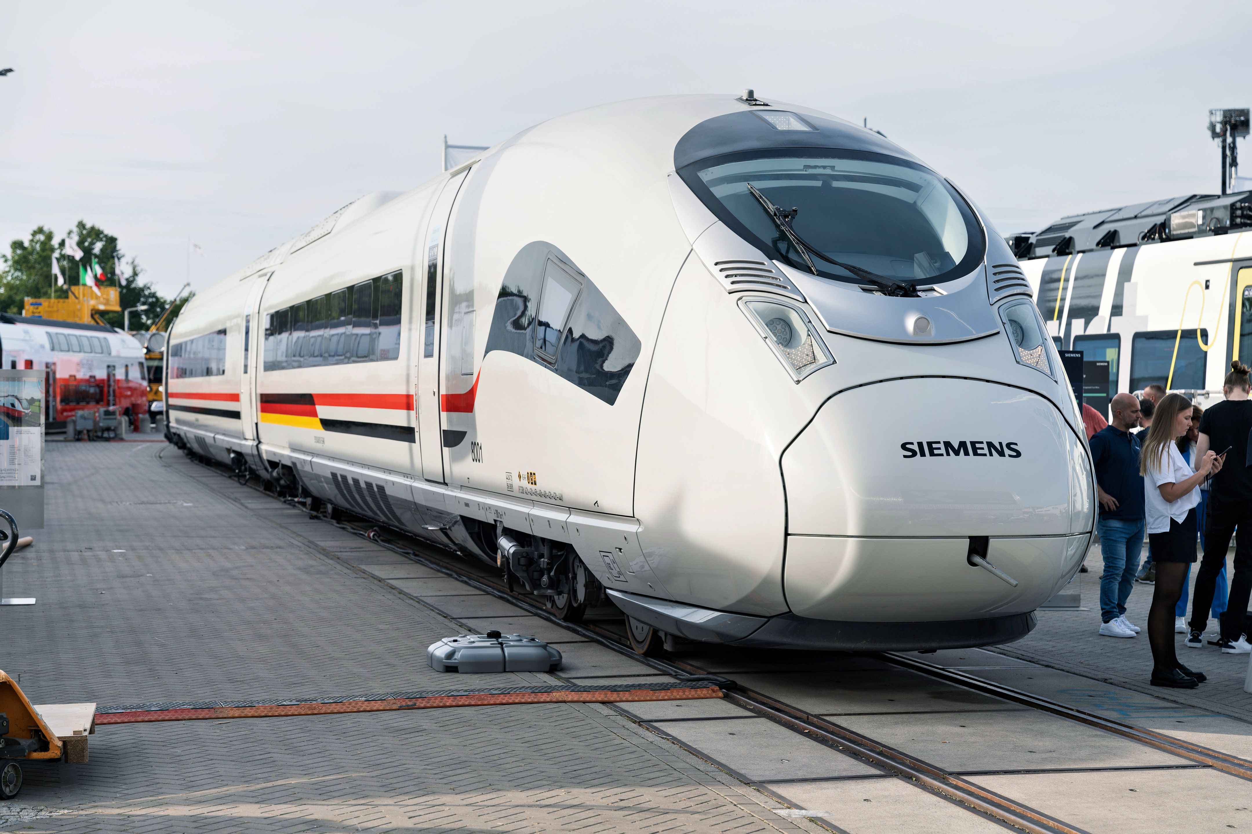 Velaro dla Egiptu od Siemens Mobility zaprezentowane [ZDJĘCIA]