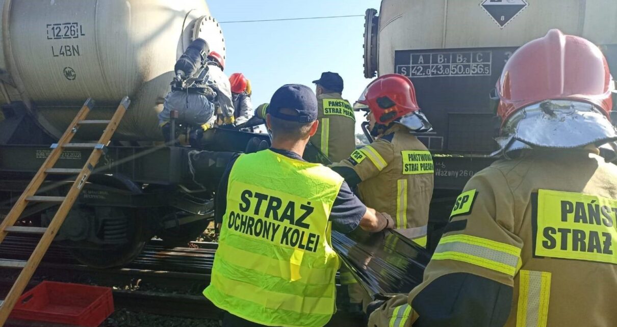 Akcja strażaków i funkcjonariuszy SOK w Szczecinie (fot. Straż Ochrony Kolei)