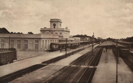 Dworzec kolejowy Zbąszyń, rok 1930 (fot. Blompl, WikiMedia Commons)