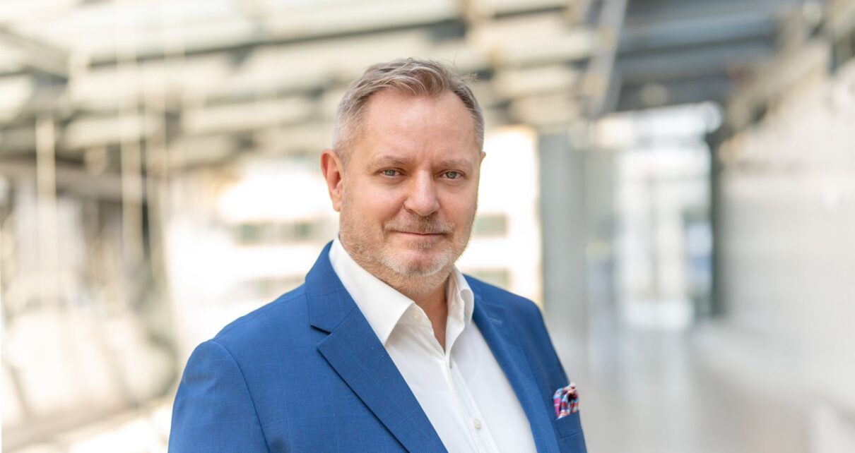 Dr inż. Mariusz Far - nowy dyrektor Centrum Nowoczesnej Mobilności
