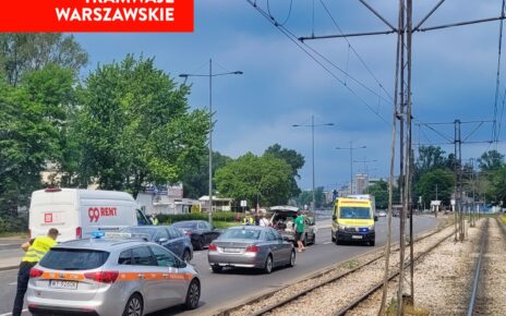 Motorniczowie uratowali życie kierowcy (fot. Tramwaje Warszawskie)