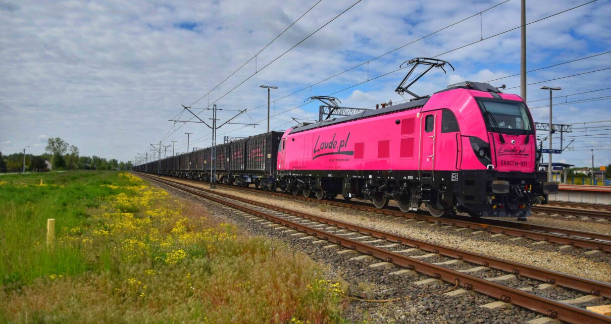 Laude Smart Intermodal, największy operator intermodalny w Ukrainie, chce połączyć Ukrainę przez Polskę z kluczowymi partnerami walczącego kraju na zachodzie Europy.