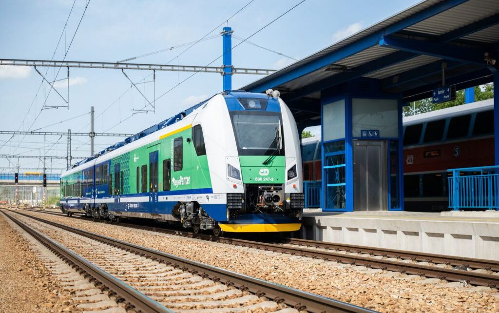 Škoda jako pierwsza na świecie wdrożyła do regularnej eksploatacji zaawansowane technologicznie pociągi bateryjne z systemem trakcyjnym dla napięcia 3kV DC (fot. materiały nadesłane)