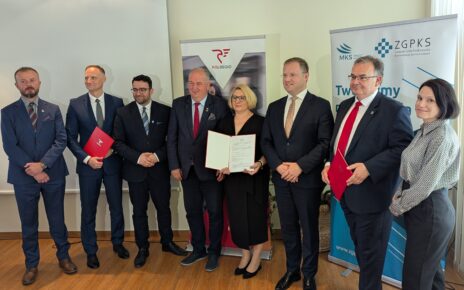 Wspólny bilet to efekt dobrze zaplanowanej współpracy operacyjnej i odpowiedzi na konkretną potrzebę – lepszego skomunikowania regionu – podkreśla Agata Motyka-Mamczura, Przewodnicząca Zarządu Związku Gmin „PKS”.(fot. POLREGIO)