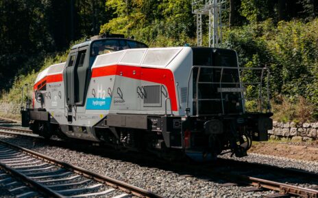 Producentem polskiej lokomotywy wodorowej jest PESA Bydgoszcz. Testowano ją już m.in. w Szwecji, a obecnie jest wykorzystywana przez Orlen Transport (fot. PESA Bydgoszcz)