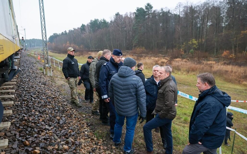 Na miejsce zdarzenia przyjechał w poniedziałek 17 listopada premier Donald Tusk.