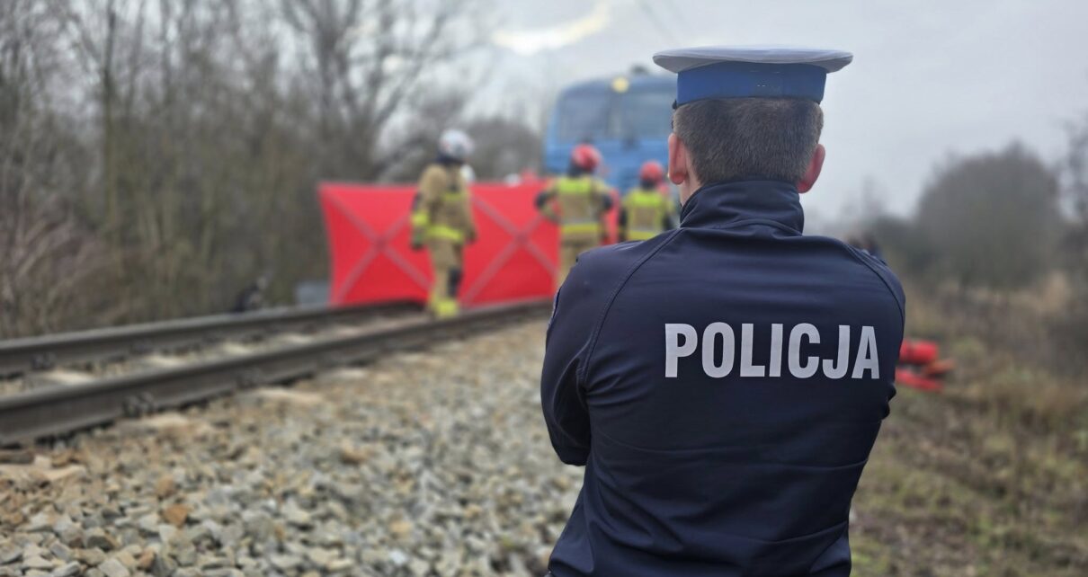Wypadek na przejeździe kolejowym w Ziębicach (fot. KPP Ząbkowice Śląskie)