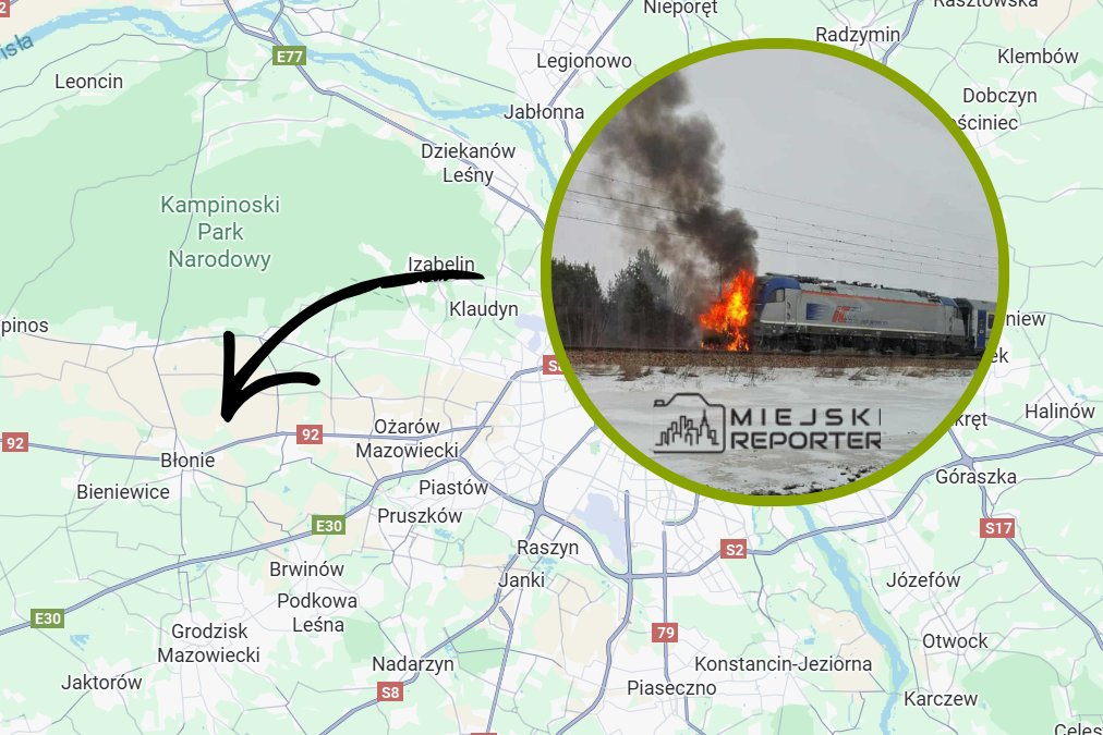Pożar po zderzeniu pociągu z autem w Błoniach. Ewakuowano około 300 pasażerów