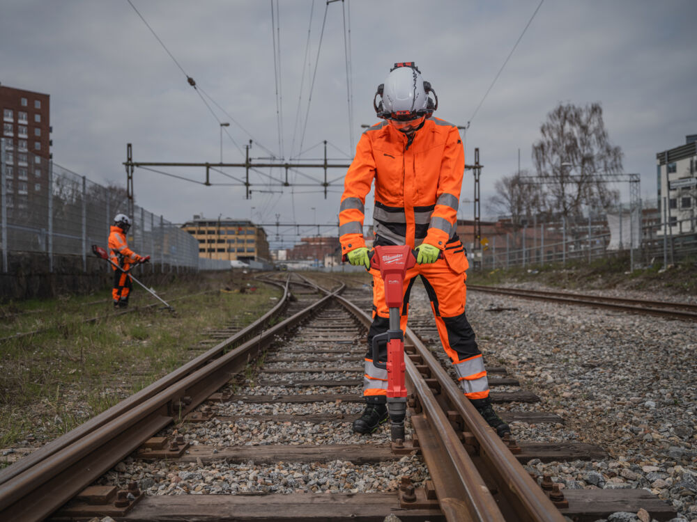 Bez spalin, bez kabli, bez kompromisów. MILWAUKEE® na torach przyszłości