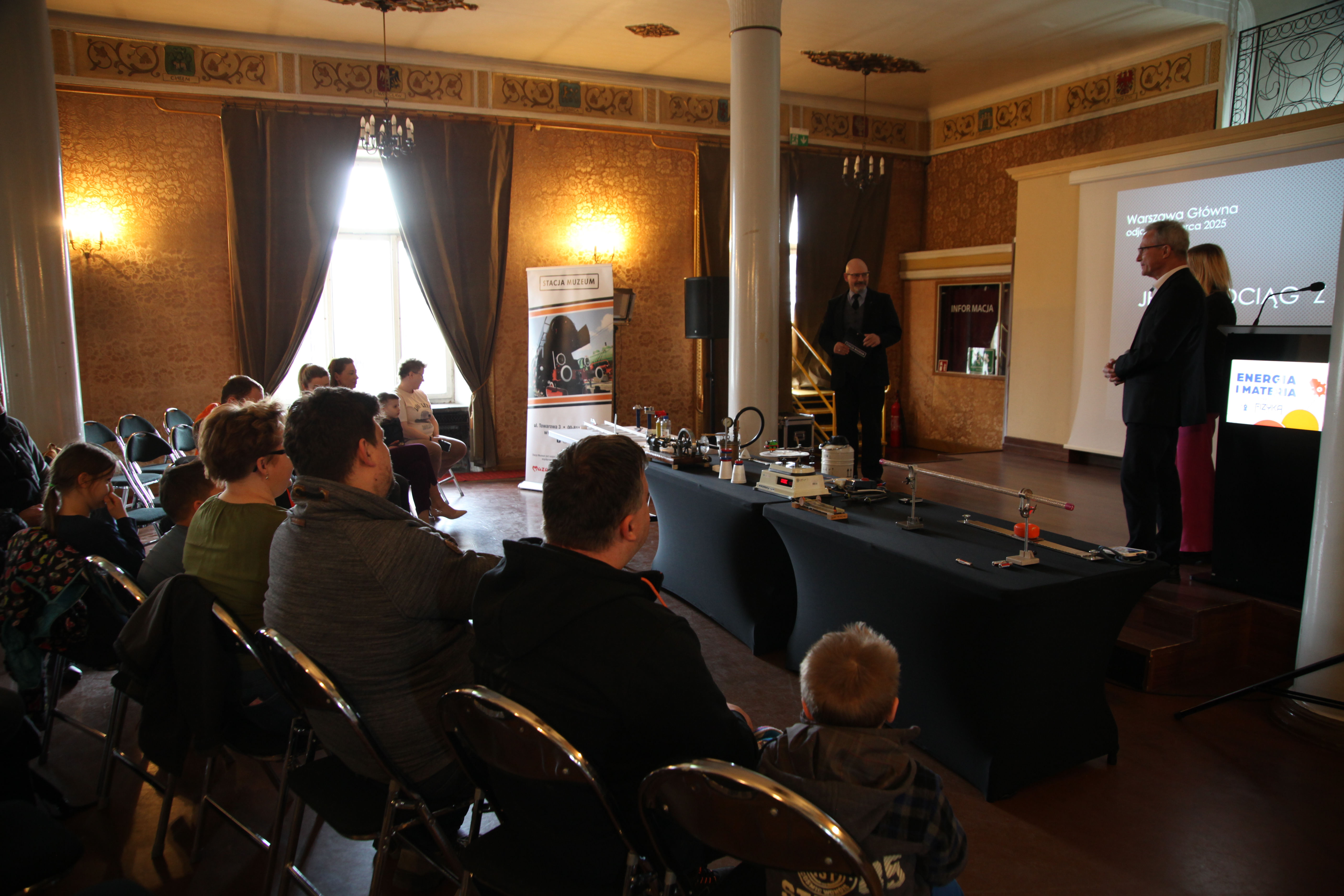 Rodzinny pociąg do fizyki w Stacji Muzeum, czyli nauka przez doświadczenia