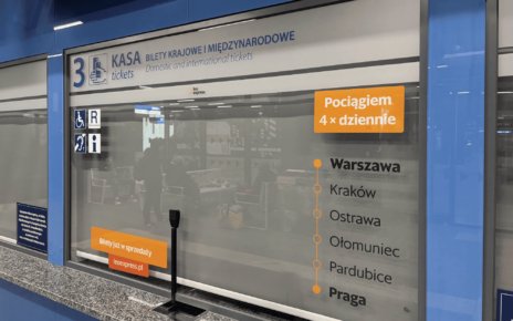 Kasa biletowa Leo Express na dworcu Warszawa Zachodnia (fot. nadesłane)